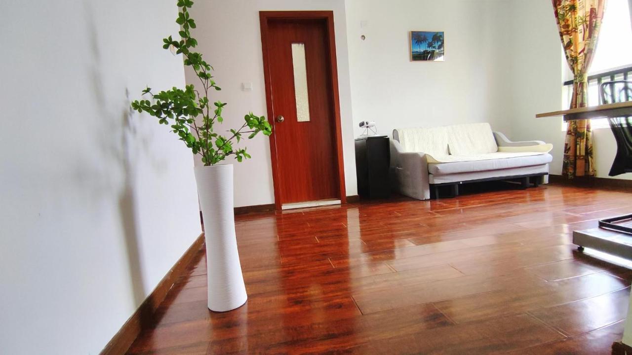 Mrs Li's Apartment *